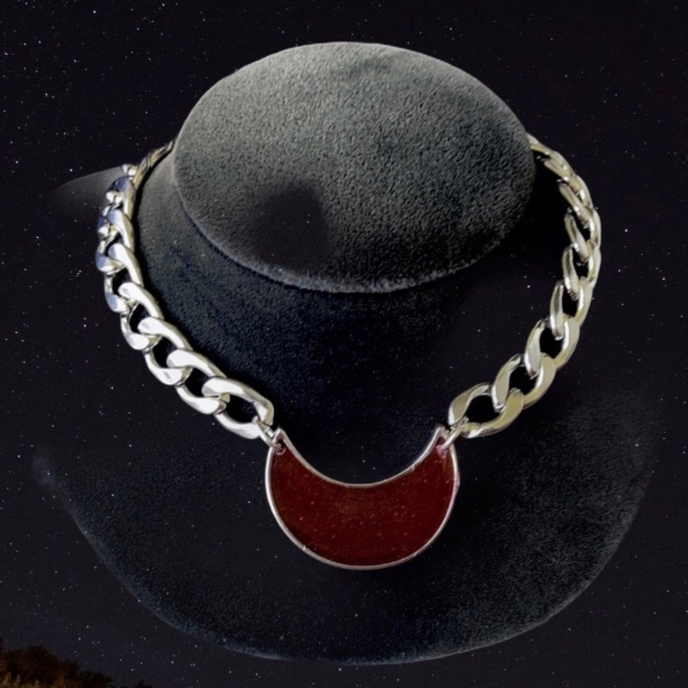 Red resin crecent moon thick steel goth choker - Picture 2 of 15